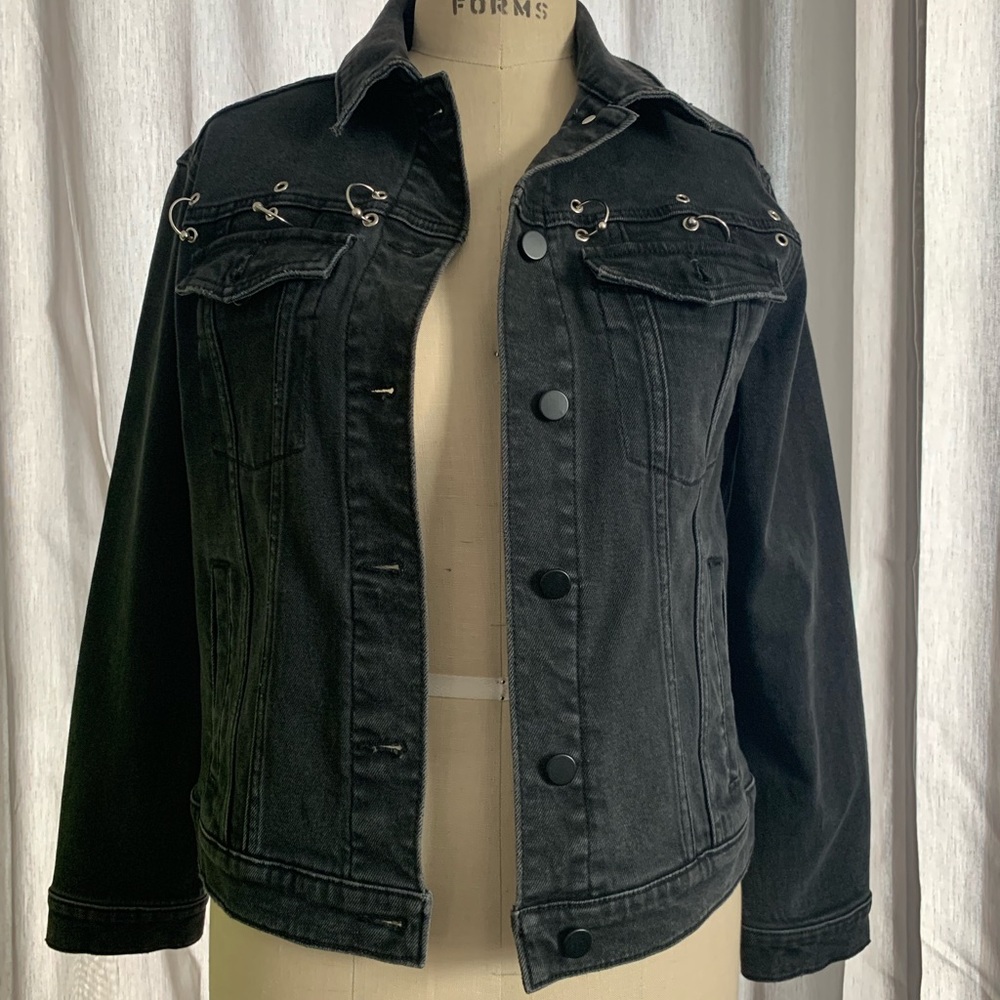 DENIM BLACK METAL RING JACKET